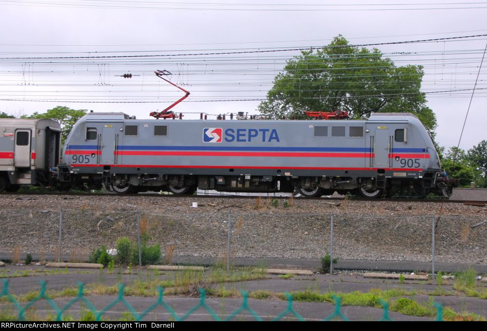 SPAX 905 on a crew training train